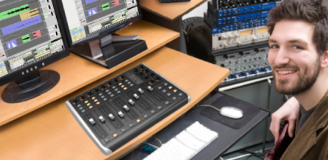 Behringer X-Touch Compact - Uniwersalny Kontroler do Twojego Studia