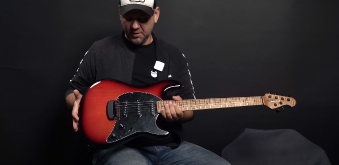 Music Man Cutlass HT Raspberry Burst - test Tomka Andrzajewskiego