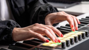 Novation Launchkey 61 MK4 – test Paw�a Lema�skiego z muzykuj