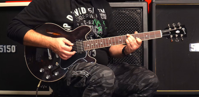 Od jazzowych sal do rockowych scen - historia semi-hollow i charakter Gibsona ES-339