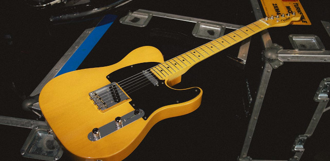 Fender American Professional Classic - kup gitar� i odbierz Fender Studio Pro 8 gratis