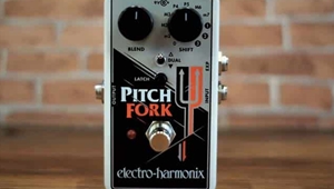 Tomek Andrzejewski testuje Electro-Harmonix Pitch Fork 