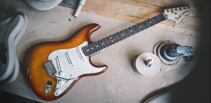 Kr�tko i na temat: „Fender Player Stratocaster vs Fender Stratocaster Vintera ’50”