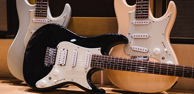 Kr�tko i na temat - Ibanez AZ Prestige vs Ibanez AZES. Kr�l kontra tani w� roboczy!