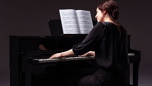 Yamaha CLP-725 - doskona�y wyb�r na ka�dym etapie edukacji!