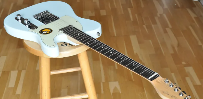 Sire Larry Carlton T3 SNB - test Guitar Center