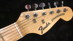 Strat vs "Strat" czyli ameryka�ska klasyka kontra japo�ska technologia.