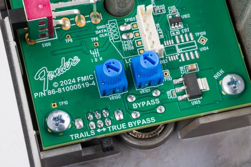 Fender Bassman Delay Wewn�trzne Regulacje