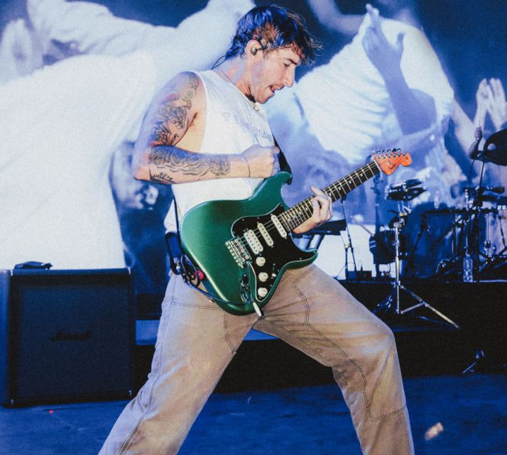 Fender American Professional Classic Stratocaster HSS MN FBLK Wygl�d