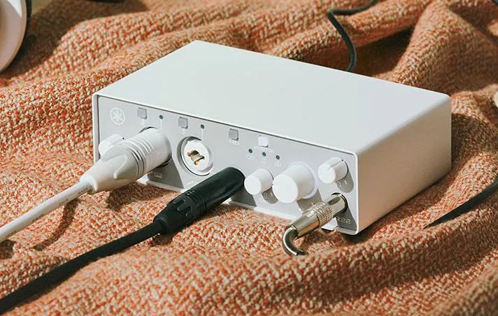 Yamaha UR22MK3 W Wej�cia