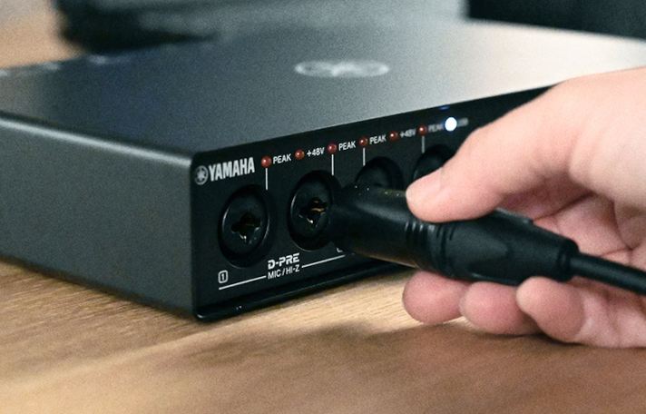 Yamaha URX44C Wej�cia