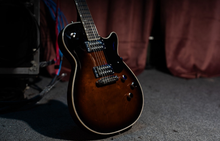 Gretsch Electromatic Jet Baritone Imperial Stain Korpus