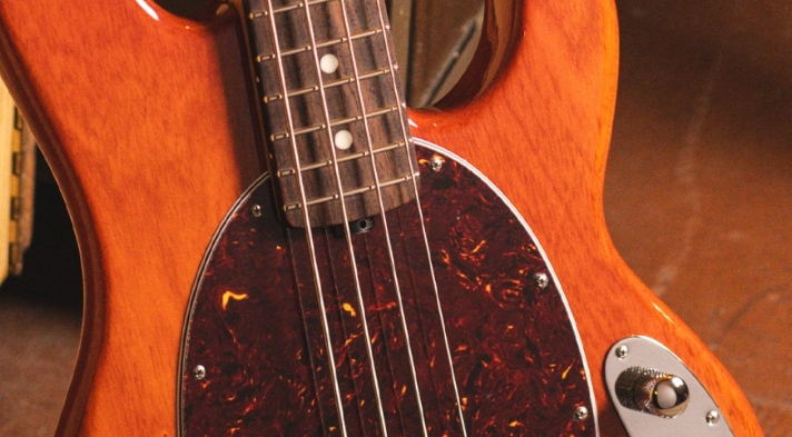 Music Man StingRay Special Translucent Orange Korpus