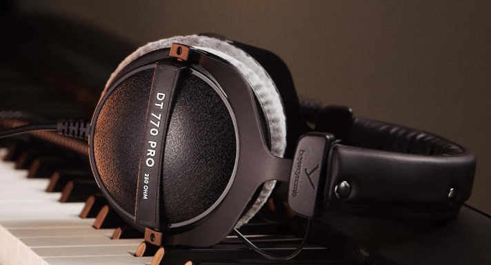 Beyerdynamic DT 770 PRO 80 Ohm BLK S�uchawki zamkni�te